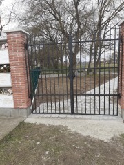 Wekerle sírkert felújítás Nyáregyházán az MNB támogatásával